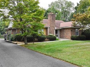 555 W Mount Pleasant Ave, Livingston, NJ 07039