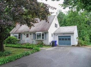9 Circle Dr, Hudson, NH 03051