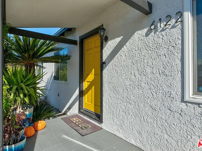 6122 Satsuma Ave — Photo 4