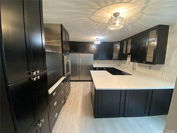 2nd image of 69-59 Cloverdale Blvd #2