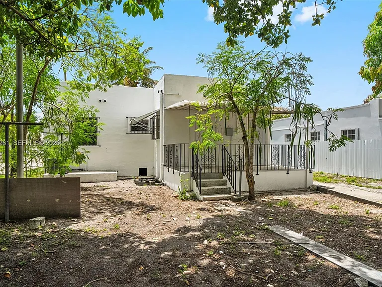 1227 NW 27th St — Photo 27