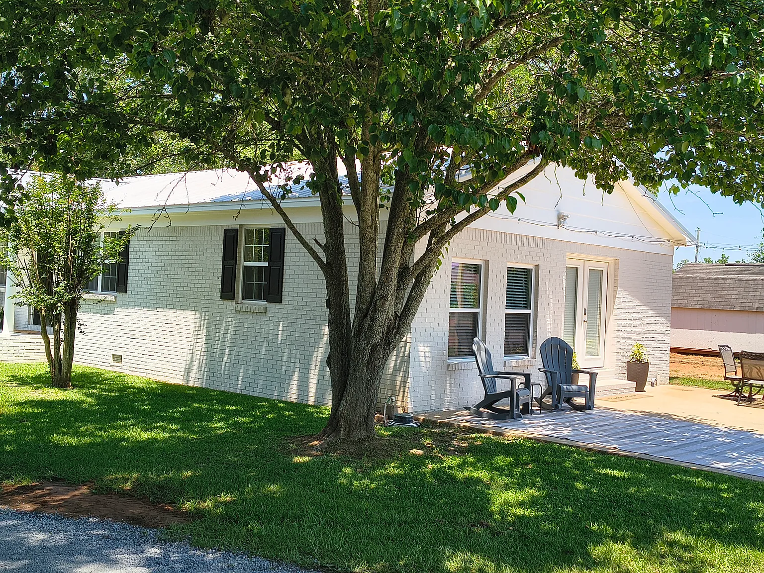 3 bed, 1683 sqft, $2,350 — Photo 2