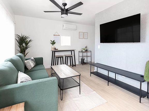 3rd image of 1429 E Osborn Rd APT 1