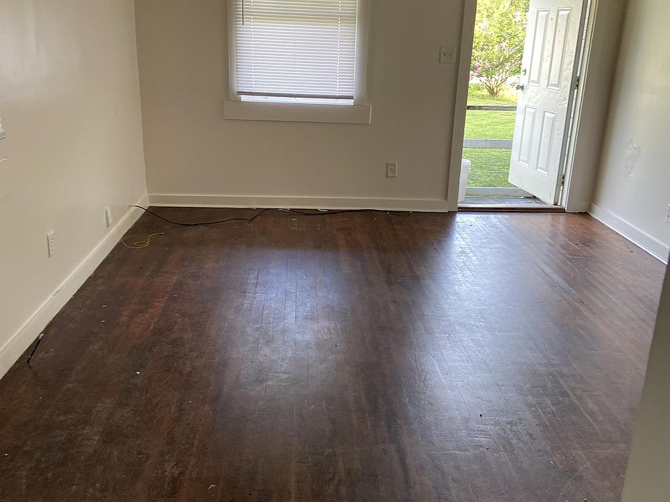 1st image of 2441 Knox Dr