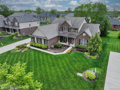 52689 Aspen Dr, South Lyon, MI, 48178
