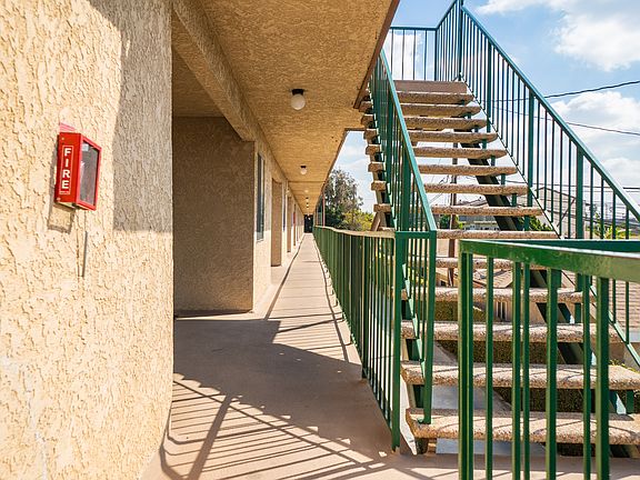 5th image of 13420 Doty Ave APT 19