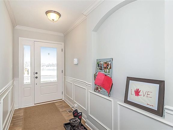 3rd image of 3574 Snowdon Dr