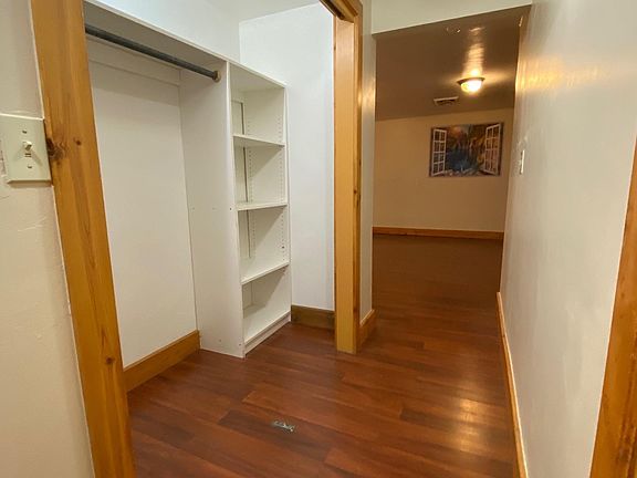 4th image of 805 N 5th St