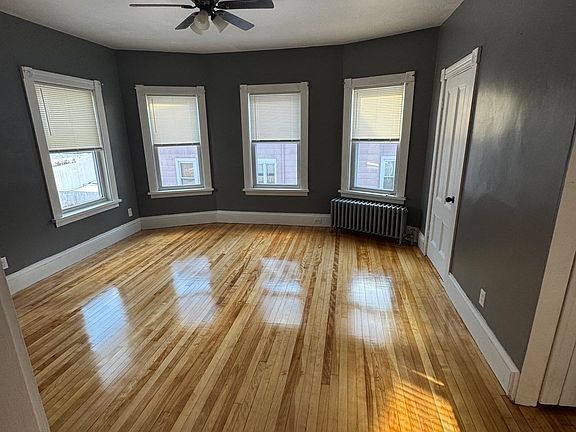 4th image of 95 Bradford Ave #2