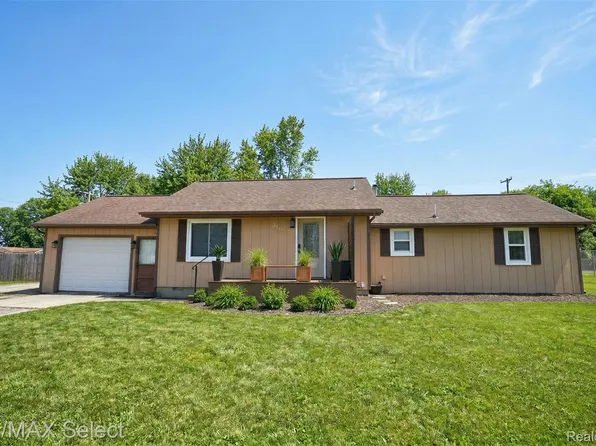 3101 W Maple Ave, Flint, MI 48507