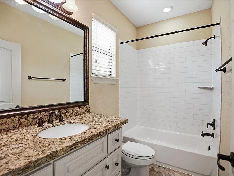 536 Stephen F Austin Dr — Photo 33