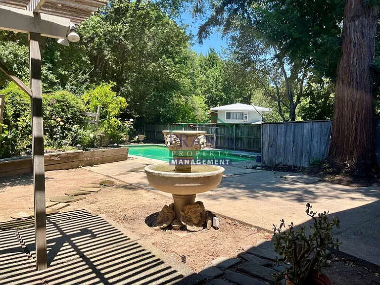 20 Graceland Dr — Photo 21
