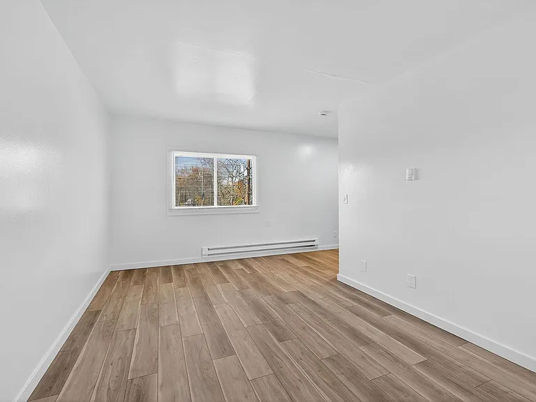 7374 E Main St — Photo 8