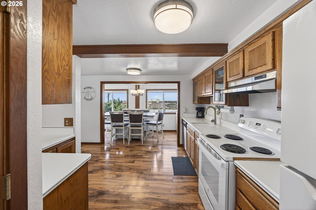 88426 2nd Ave, Florence, OR - More