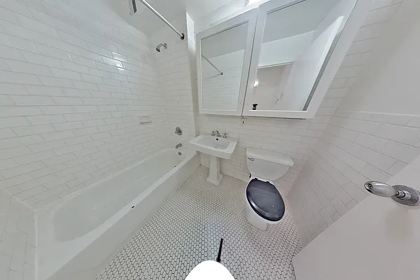 Rented by The Downtown LLC | media 71