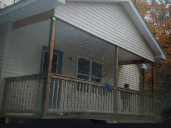 4320 Spirit Dr, Indian River, MI 49749