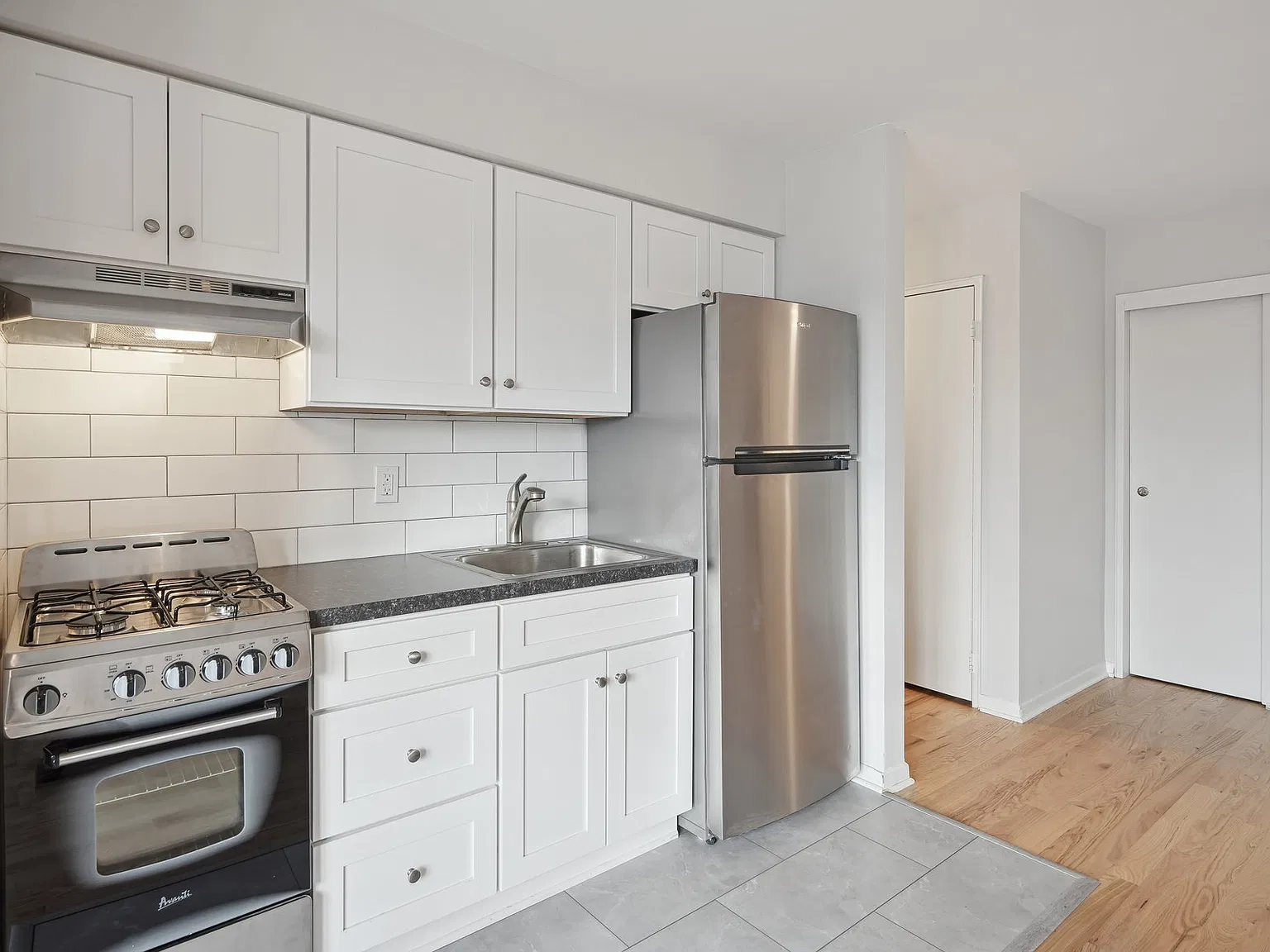 1 bed, $2,000 — Photo 3