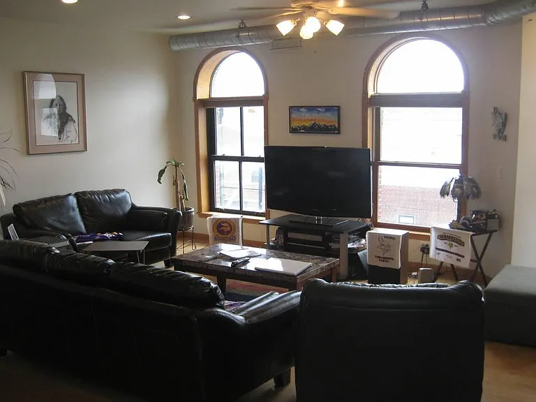 1166 W Grand Ave #3 — Photo 5