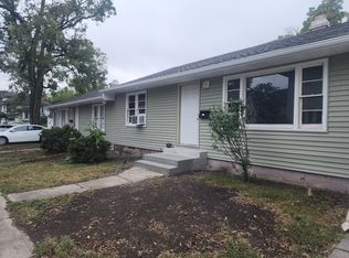 1184 E Merchant St #1, Kankakee, IL 60901