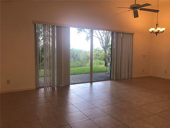 5th image of 2260 SW Newport Isles Blvd