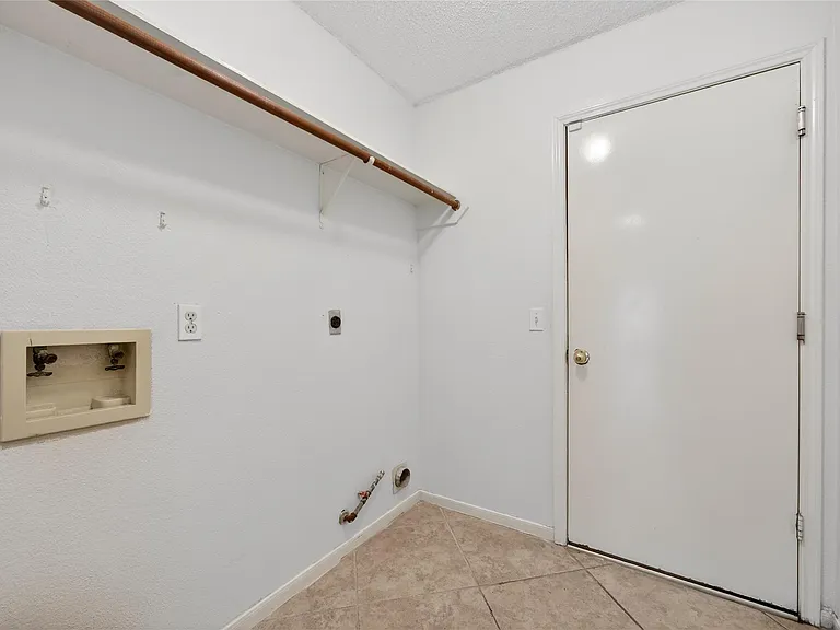 1035 Cascade Creek Dr — Photo 35