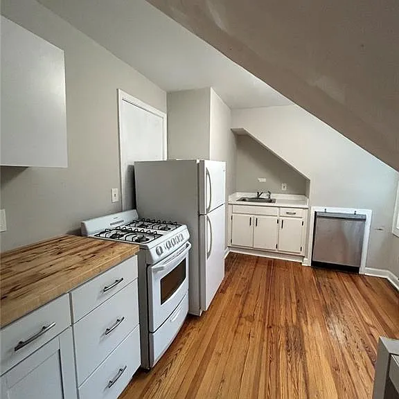 444 Burlington Rd NE #3 — Photo 11