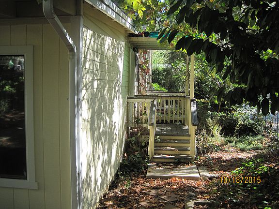 side deck off Kitchen
