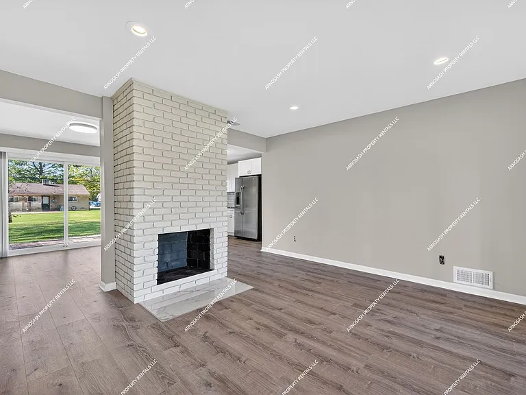 37863 Wendy Lee St — Photo 6