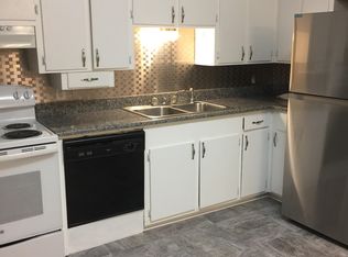 1302 Hollybrook Dr, Longview, TX 75605