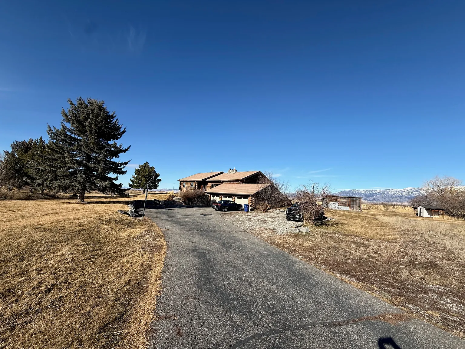 7 bed, 4400 sqft, $4,750 — Photo 3