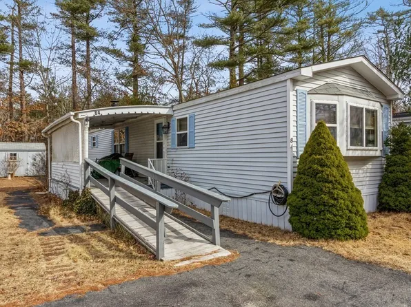 84 Crown Dr, West Wareham, MA 02576