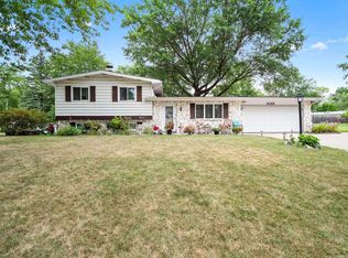 4128 Wedgewood Dr, Fort Wayne, IN 46815