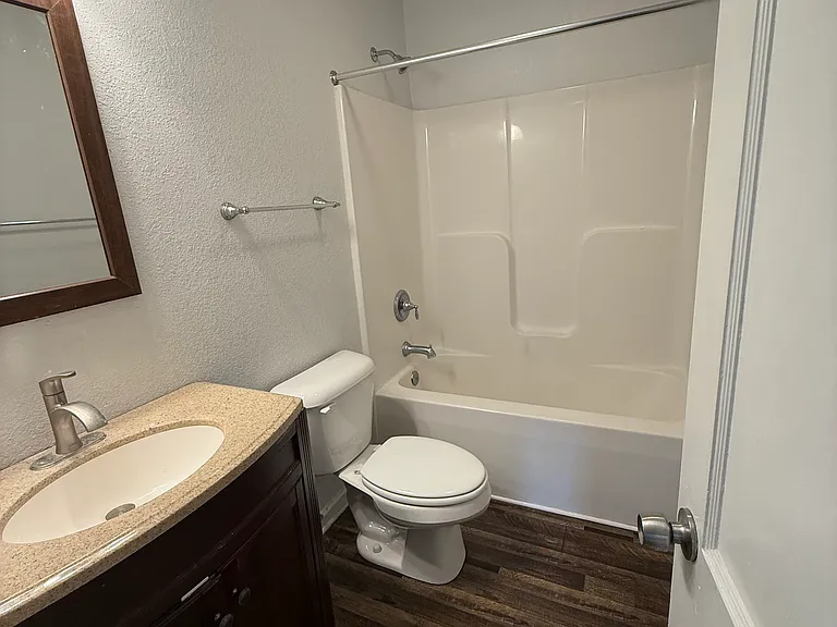 635 Sterling St — Photo 11