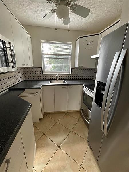 1st image of 440 Windsor S