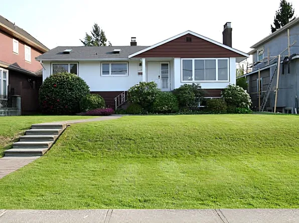 4458 Burke St, Burnaby, BC V5H 1B9