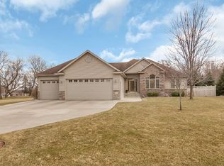 1910 Temminck Rd, Saint Cloud, MN 56301