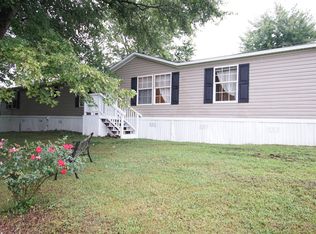 860 Clark Hollow Rd, Westmoreland, TN 37186