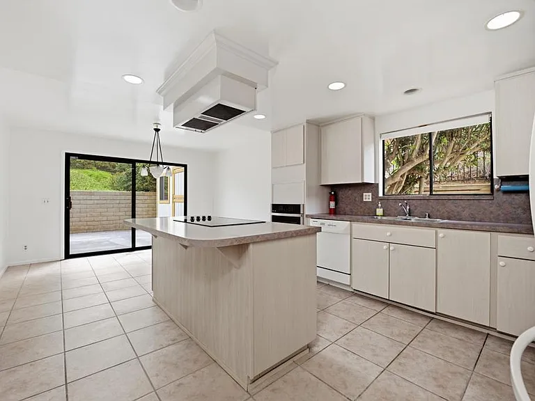 7643 Caminito Coromandel — Photo 14