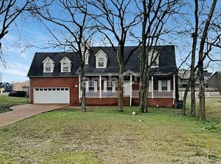 2702 Camden Ct, Thompsons Station, TN 37179