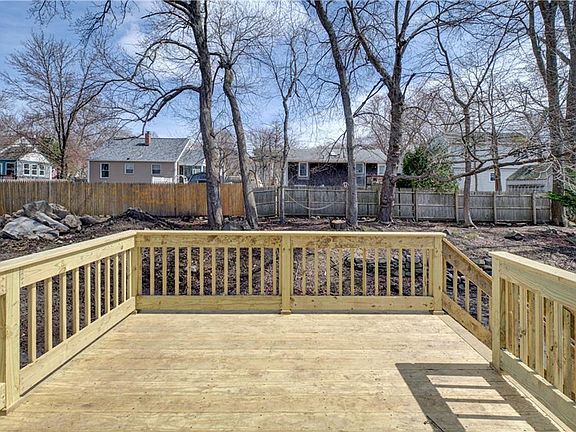 2nd image of 49 Meadow Sweet Trl