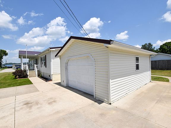 2nd image of 40 Marigold Ln