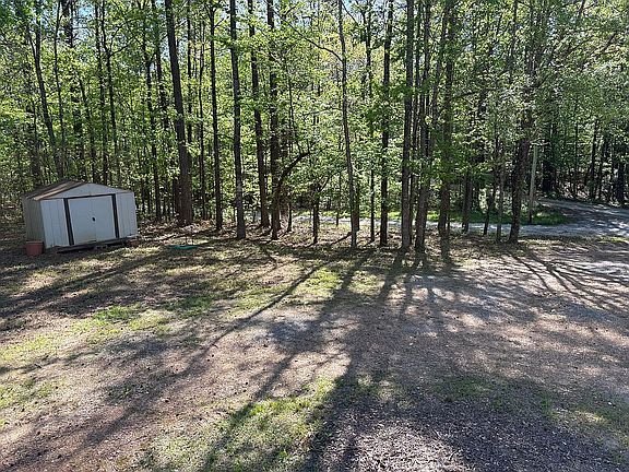 4th image of 200 Deer Run Rd