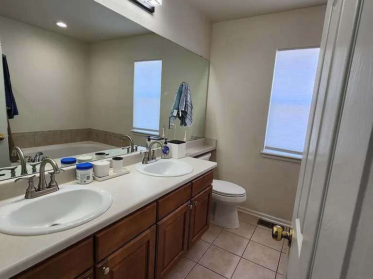 4736 Laurelglen Ln — Photo 19