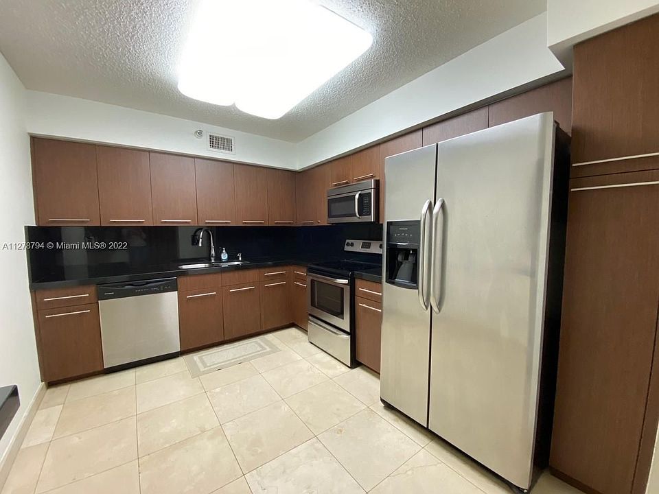 1st image of 3530 Mystic Pointe Dr APT 1011