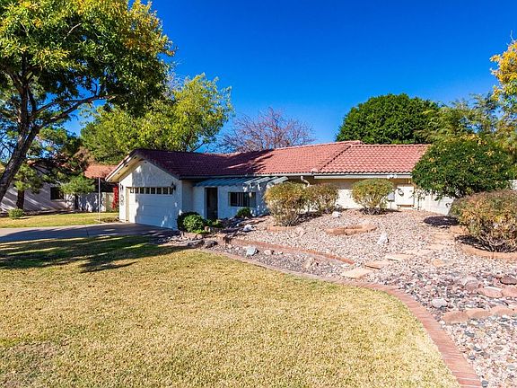 4th image of 4162 E Grove Cir