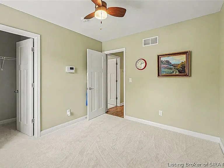 2225 E Spring St — Photo 23