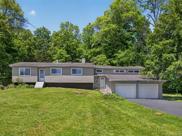 85 Toleman Road, Washingtonville, NY 10992