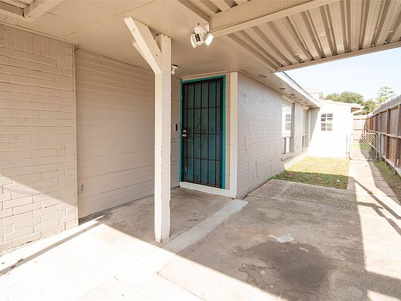 3rd image of 3013 Titleist Dr