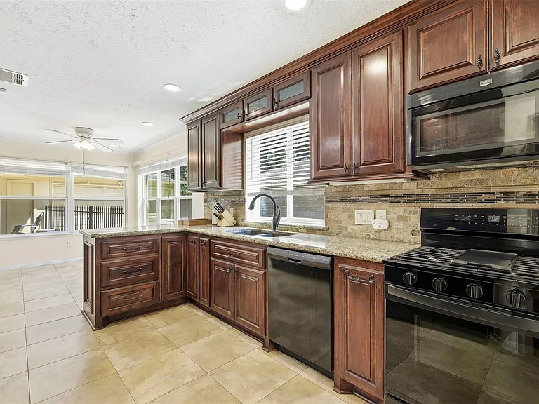 3807 Glenwood Springs Dr — Photo 11