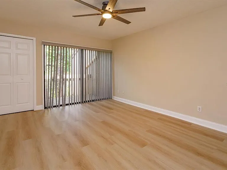 5303 Indian Creek Dr #D — Photo 16